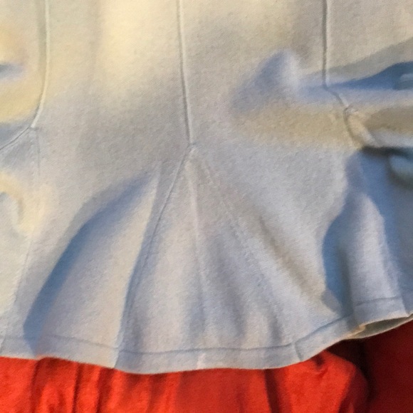 Woman’s top - Picture 2 of 3